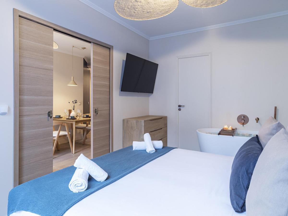 The Blue Suite On Champs Elysees Avenue París Exterior foto