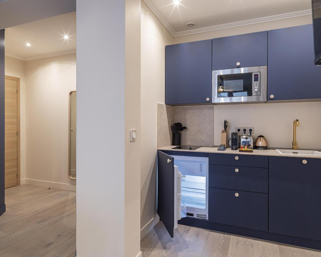 The Blue Suite On Champs Elysees Avenue París Exterior foto