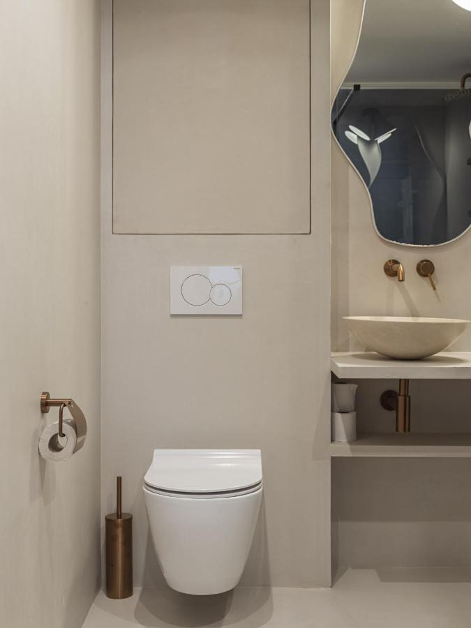 The Blue Suite On Champs Elysees Avenue París Exterior foto