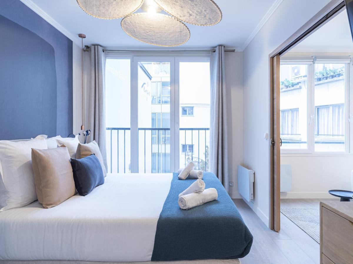 The Blue Suite On Champs Elysees Avenue París Exterior foto