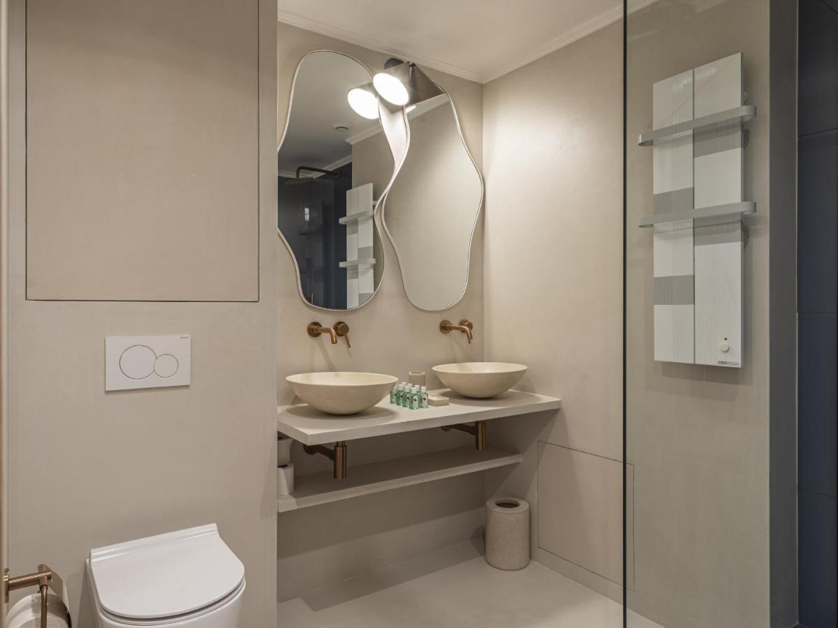 The Blue Suite On Champs Elysees Avenue París Exterior foto