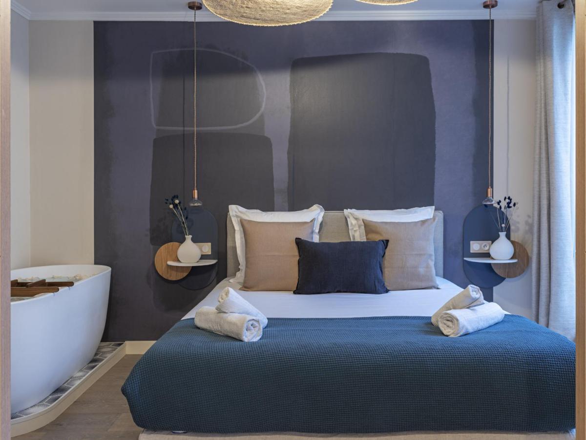 The Blue Suite On Champs Elysees Avenue París Exterior foto